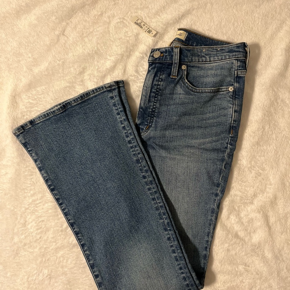 Madewell Women's Blue Flared Jeans Size 28